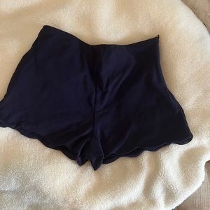 Blue scallop trim shorts